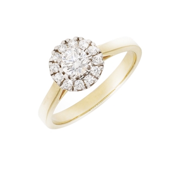 Dieser elegante Rosettenring von Aagaard ist in 9 oder 14 Karat Gold gefertigt.
